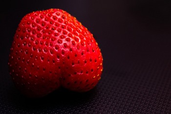 strawberry-g748689add_640.jpg